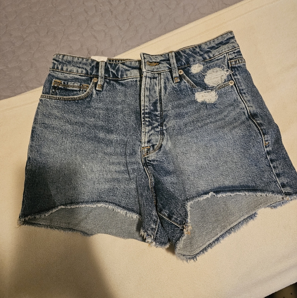 Good American Bombshell Short